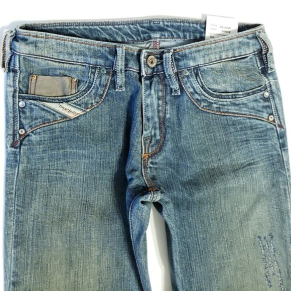 NWT Diesel KYCUT STRAIGHT Distressed Jeans 25 32 - Picture 1 of 8
